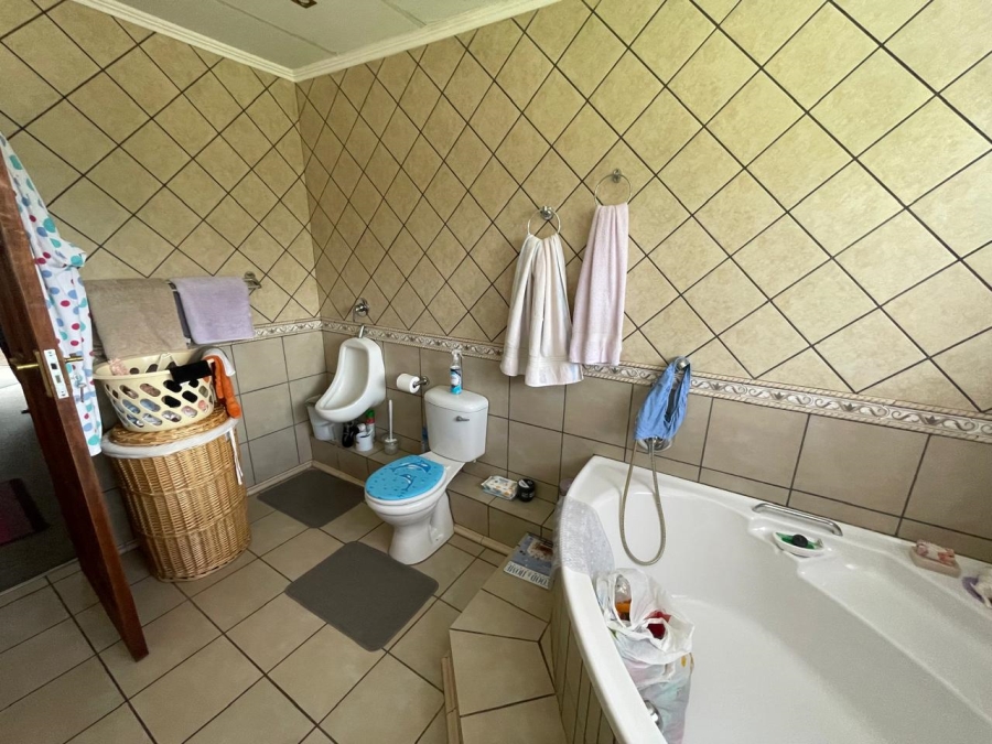 4 Bedroom Property for Sale in Christiana North West